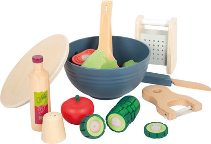 Wooden Cuttable Salad Play Set - Heirloom Hall