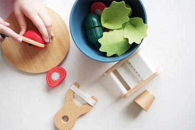 Wooden Cuttable Salad Play Set - Heirloom Hall